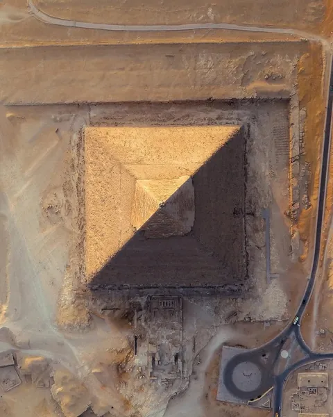 Aerial photography of The Pyramid of Khafre, built over 4 500 years ago from Ghiza by @hmkree