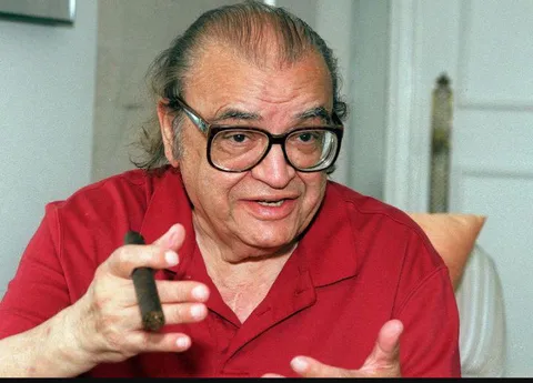 Mario Puzo, author of The Godfather, had no screenwriting experience. After winning two Oscars, he bought a screenwriting book to learn how, which recommended 'Study Godfather'