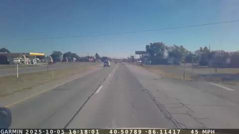 [oc] car turns right on red in front of the semi