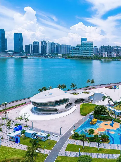 Cloud cave library in Haikou, China