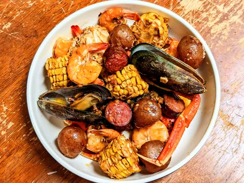 First shot at making/eating a seafood boil as a guy in rural Saskatchewan