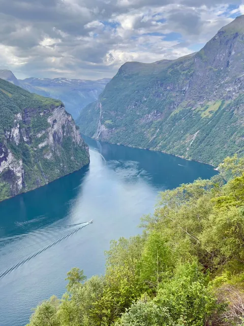 8 summer days in the Norwegian fjords 🌸🌿⛰️