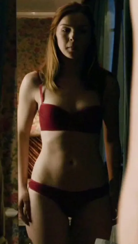 Aisling Knight - Charlotte Wakes (2017)