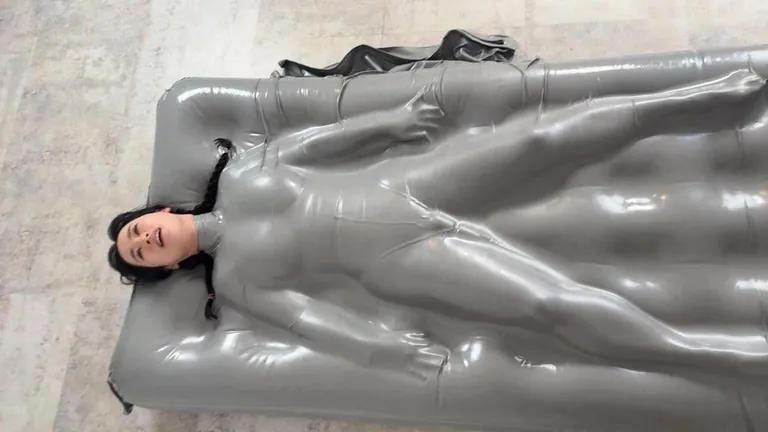 You know the drill….more non nudes for those barely hanging on