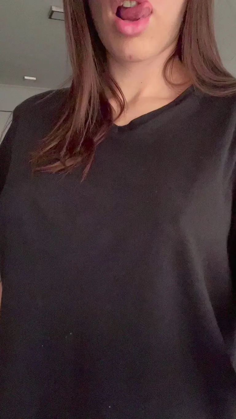 Let's see what I'm hiding under my oversized t-shirt. Reveal