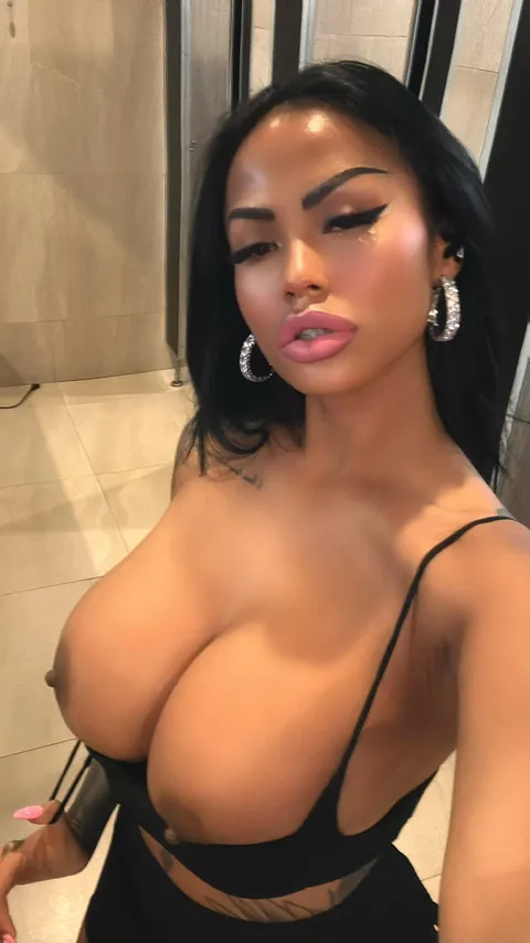 are bimbos like me your favourite? 