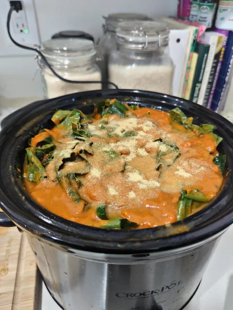 Grew Tongan spinach for the first time this year. I'm now convinced it's one of the best veggies to grow in a warm climate.