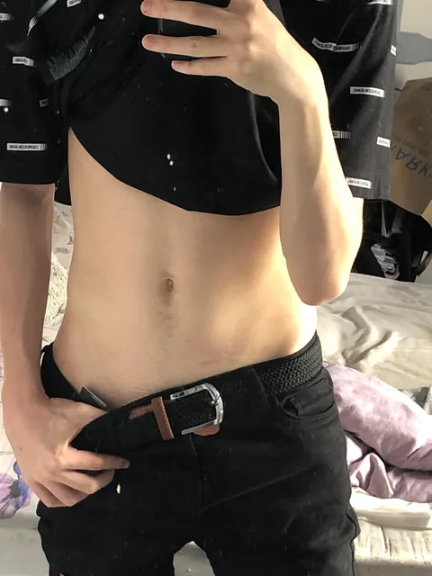 [18] Boy butt, boy balls AND boy tummy?!