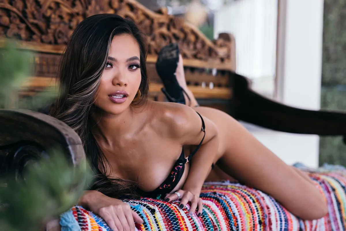 Quiz time! If you recognise them, 1 point. If you can name them 2 points. Comment your score out of 40! 📚✏️(Pornstar Edition) (Safe post)