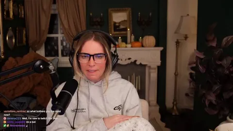 Streamer awards is 70% fan voted &amp; 30% panel