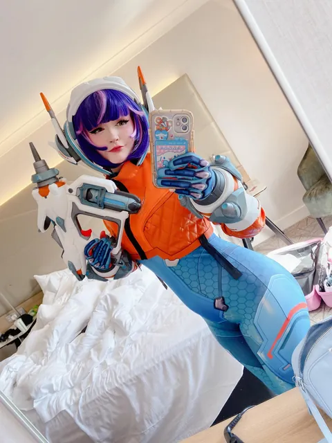 Hello!! I cosplayed Juno last weekend ! I hope you like it! :D