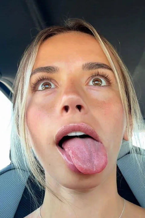 Is it bad that Sadie and Mikayla face porn is triggering me so much 😵‍💫😵‍💫