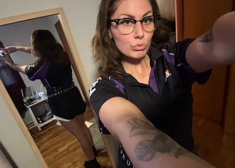 What 2 words popped into your head after seeing my 25 year old mom bod .. f25➡️🤍