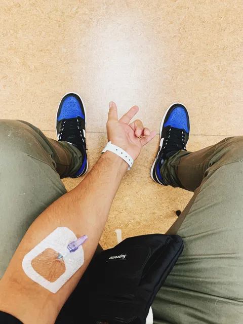 Royal Toes for my last cancer CT scan ever! 🎉