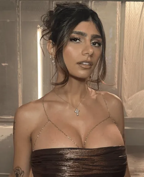 Goon for her, breed mommy as hard as you fucking can