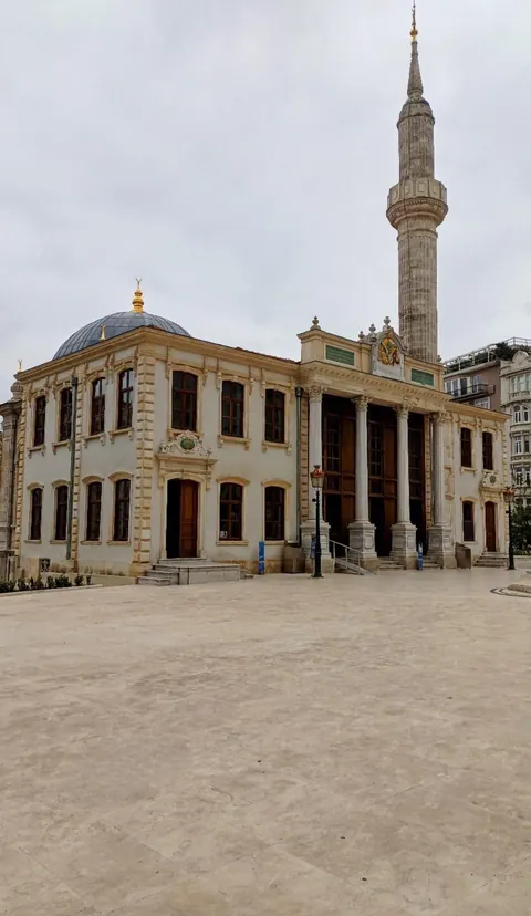 Turkey has some of the only Baroque and Neoclassical mosques in the world.