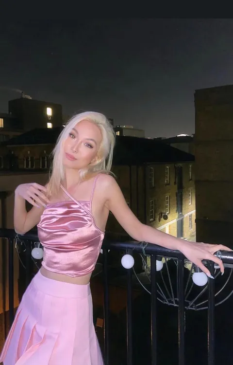 Which of these safe sluts makes you itch down there?