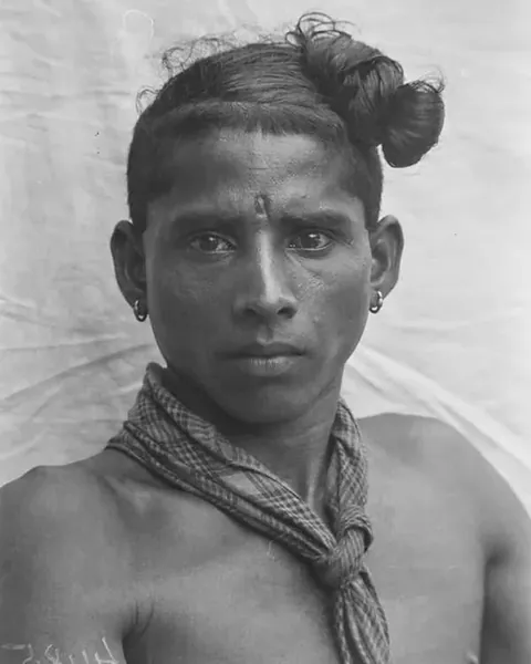 These 1926 portraits of Indians taken by German anthropologist Egon von Eickstedt during his travels which took him through India, Ceylon (modern-day Sri Lanka), and Burma