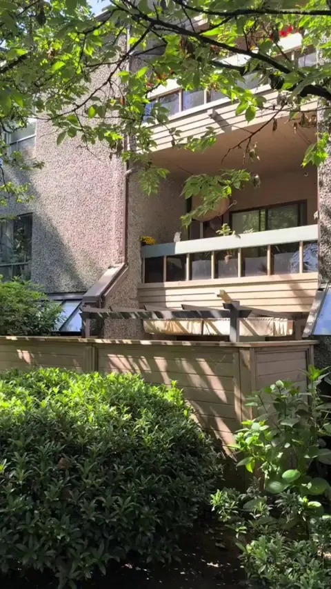 The stance. The posture. THE GLOW!