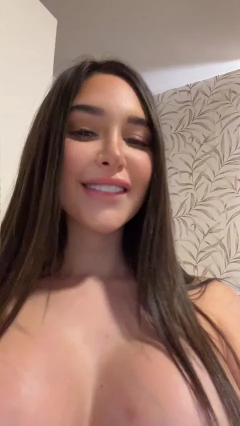 I need a handsome face to sit on papicito