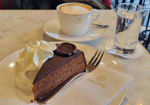 [I ate] Sachertorte 