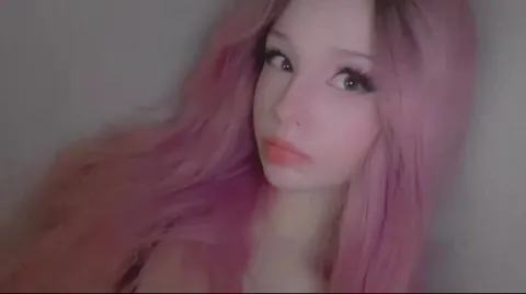 Ready to be your nympho fucktoy 💖