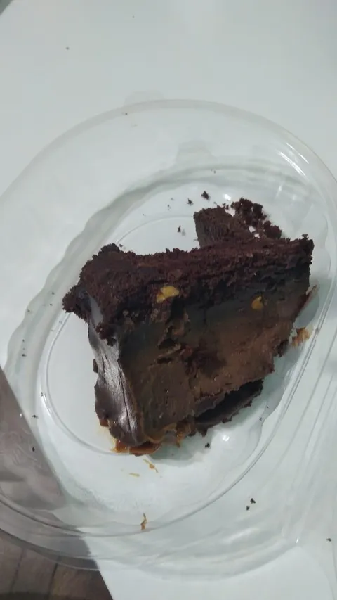 my parents gifted me cake because today I started taking antidepressants