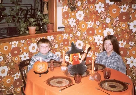 Vintage Wallpaper and Interiors, 1948-1979