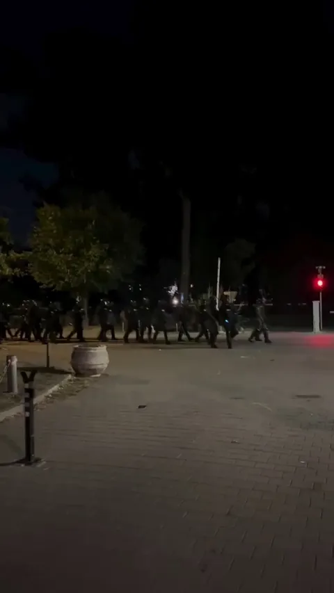 Police chasing guy on skateboard (Serbia, Novi Sad, 5.9.2025.)