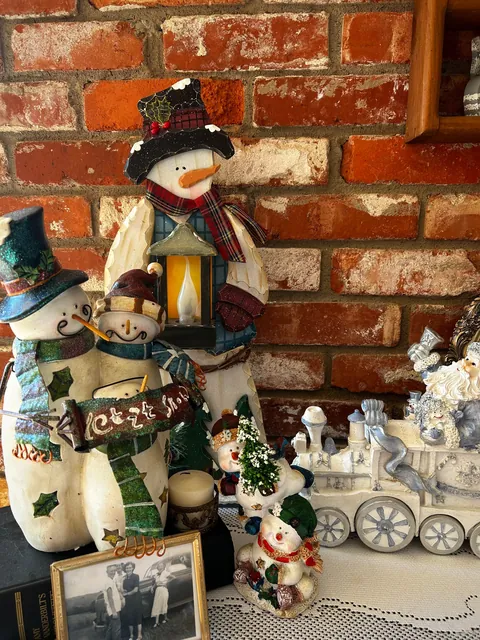 POV: you’re at grandma’s for Christmas, except grandma is 25 and it’s only Nov