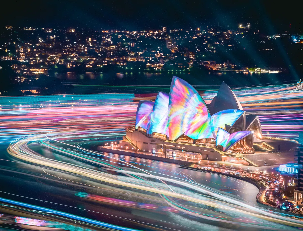 [edit] ~30min exposure of opera house. please critique the colours, lighting, style or anything you might do differently!