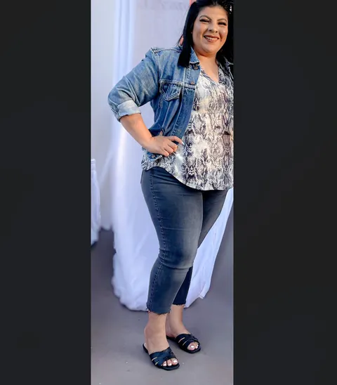 4'11 Short N Thick hotwife