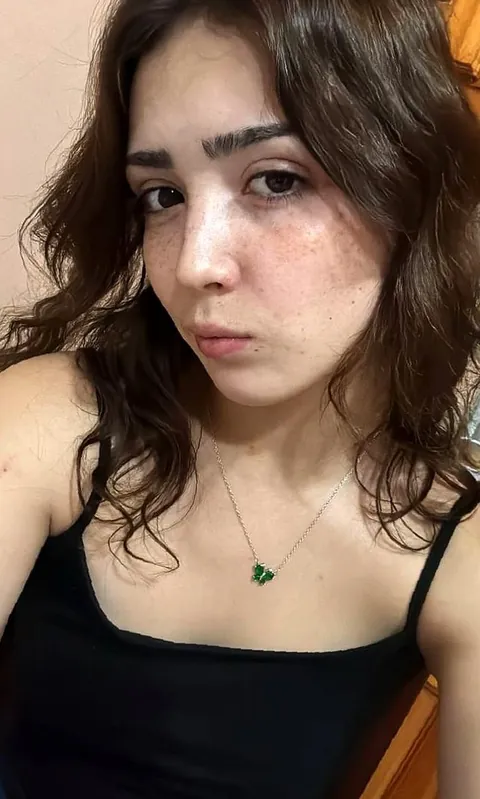 Super excited to wear this but yeah I look like a flatie, so Is me really hot F18