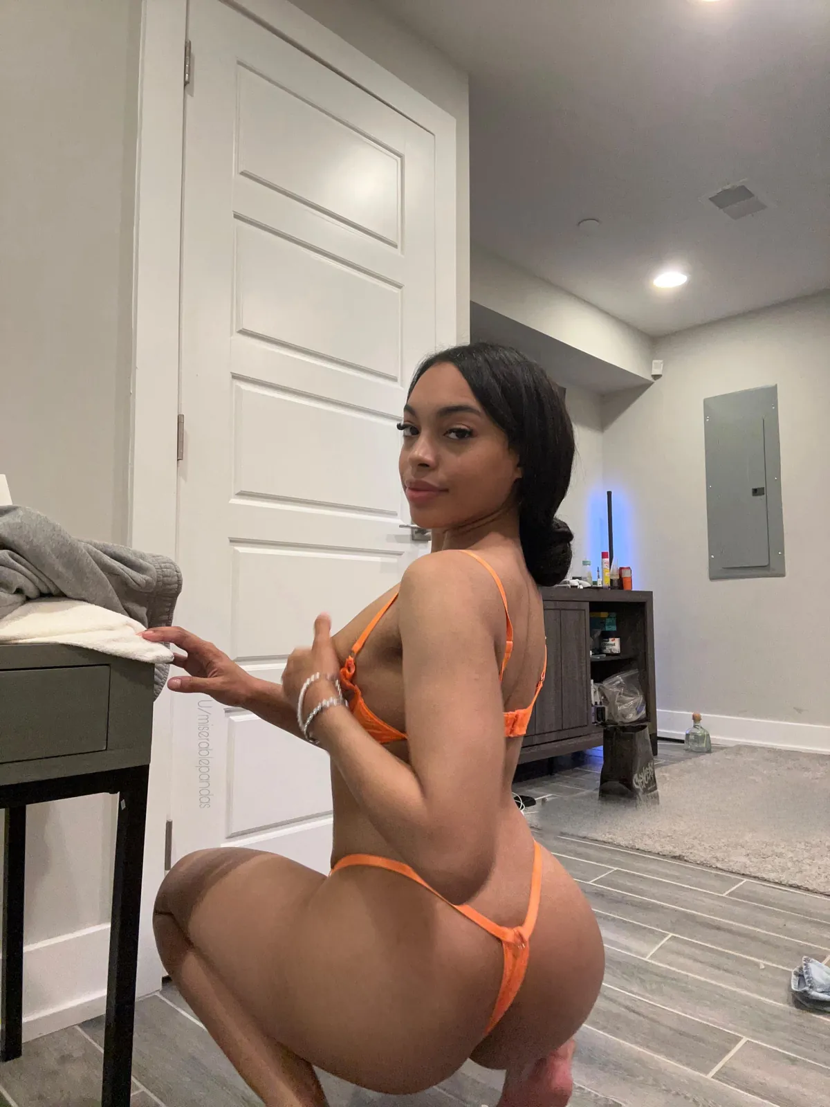 Ass or tiddies? (Swipe)💗