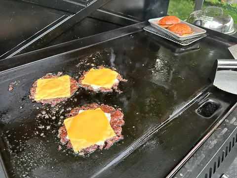 [Homemade] smash burgers