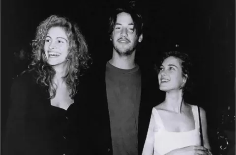 Winona Ryder, Keanu Reeves, Julia Roberts and Jodie Foster (1989)