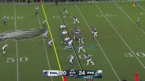 [Highlight] Saquon Barkley one-handed catch followed by a stiff arm