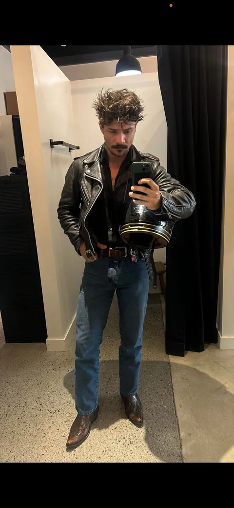 Cultured gentlemen, what do we think of the fit.