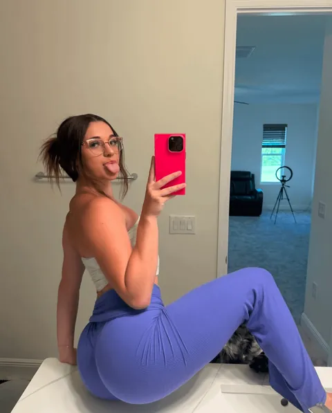 Comment your size and I'll tell you which gym baddie is yours😈🥵