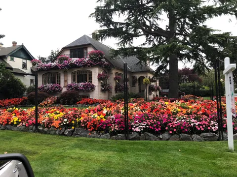 My mouth was agape when I drove past. This picture doesn’t do it justice.