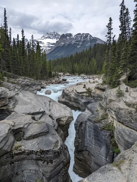 Mistaya Canyon, Banff [OC] [3024x4032]