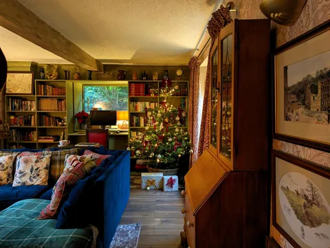 Christmas has arrived in our Cottage living Room 🎄
