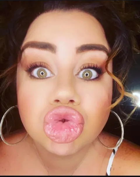 smelly plumpers milf 💋 (stankface extra at end) 😫🐐