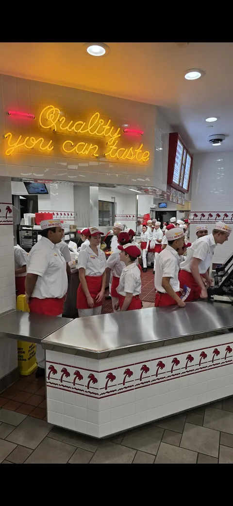 A large amount of In-N-Out employees working