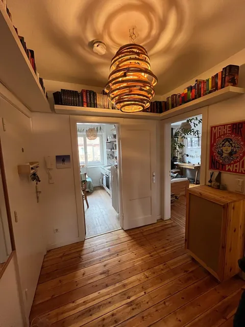 Posted in male living space and was told to post here :)