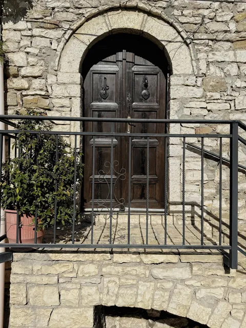 Albania is criminally underrated 🇦🇱 -Stunning landscapes, affordable travel, and genuinely kind people