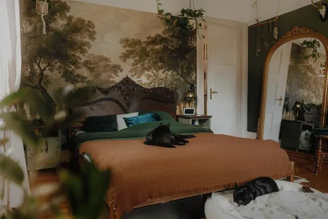 I wanted my bedroom to feel like I'm sleeping in the middle of the forest.