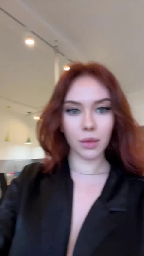 Redhead's girl reveal