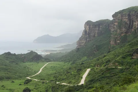 On a 3 week trip around Oman and spent a few days exploring the Dhofar Mountains around Salalah. This has quickly become my new favorite country in the world!