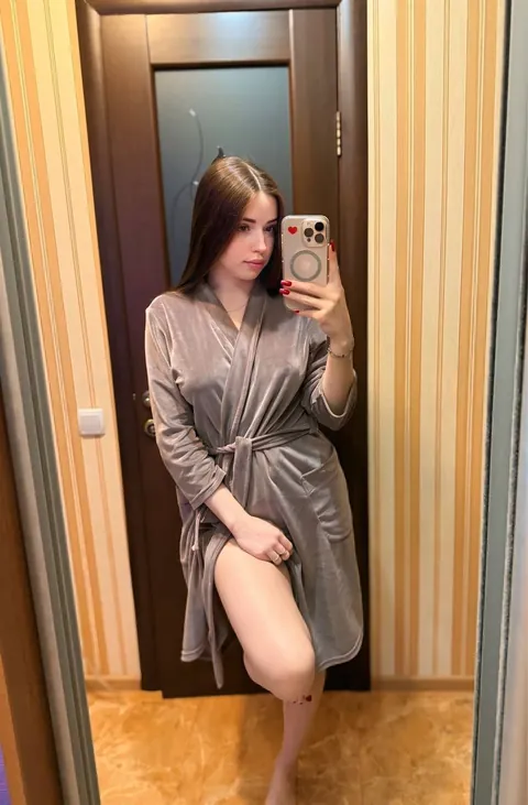 Nude or nah?
